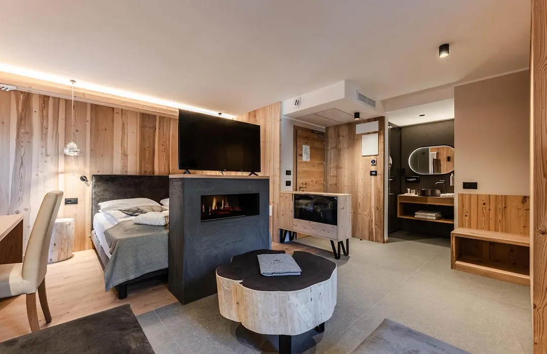 Tevini Dolomites Charming Hotel-1